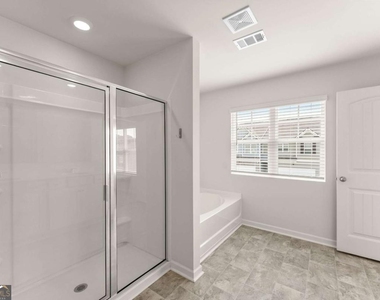 300 Stoneybrook Court - Photo Thumbnail 22