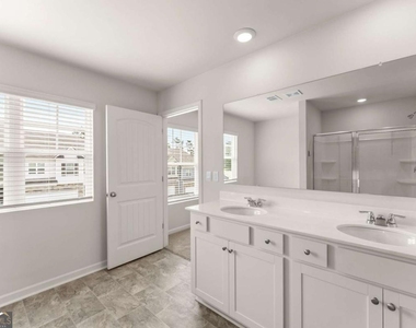 300 Stoneybrook Court - Photo Thumbnail 21