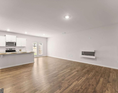 300 Stoneybrook Court - Photo Thumbnail 5