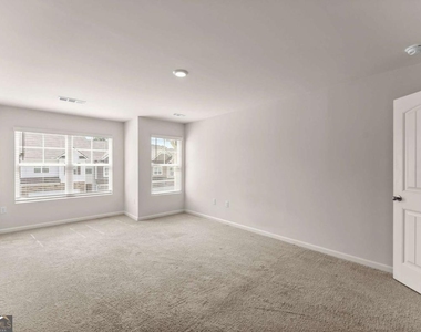 300 Stoneybrook Court - Photo Thumbnail 17