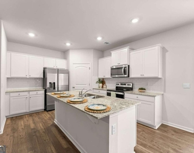 300 Stoneybrook Court - Photo Thumbnail 11