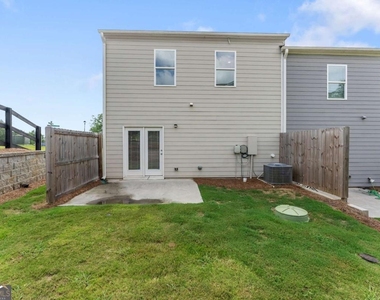 300 Stoneybrook Court - Photo Thumbnail 33