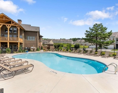 300 Stoneybrook Court - Photo Thumbnail 37