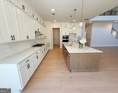 2450 Colliers Lane - Photo Thumbnail 28