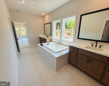 2450 Colliers Lane - Photo Thumbnail 55