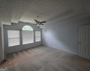323 Bald Eagle Way - Photo Thumbnail 12