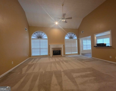 323 Bald Eagle Way - Photo Thumbnail 2