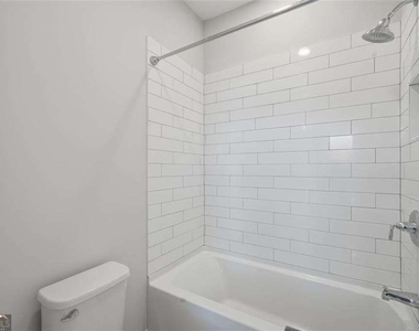 401 Oakleigh Avenue - Photo Thumbnail 24