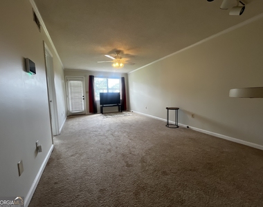 2165 S Milledge Avenue - Photo Thumbnail 5