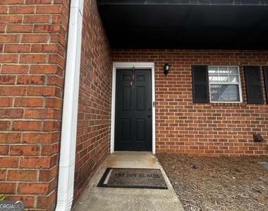 2165 S Milledge Avenue - Photo Thumbnail 12