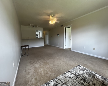 2165 S Milledge Avenue - Photo Thumbnail 6