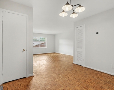 3535 Roswell Road Ne - Photo Thumbnail 3
