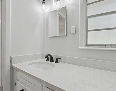 3535 Roswell Road Ne - Photo Thumbnail 8