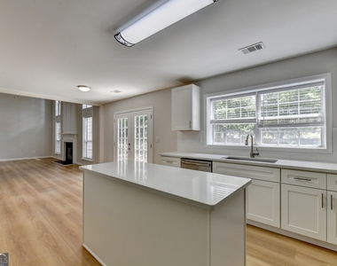 340 Waddington Trail - Photo Thumbnail 25