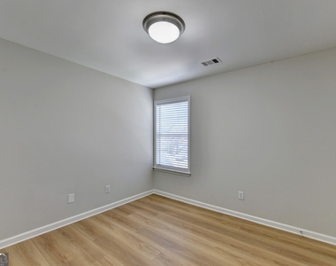 340 Waddington Trail - Photo Thumbnail 30