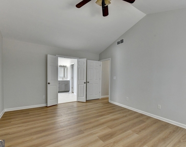 340 Waddington Trail - Photo Thumbnail 41