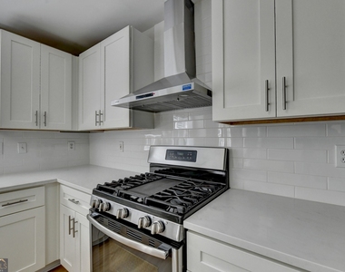 340 Waddington Trail - Photo Thumbnail 26