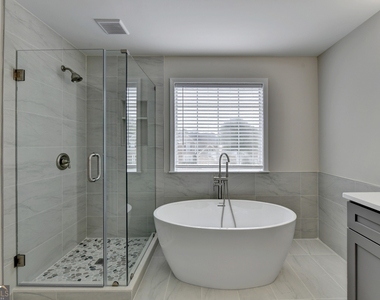 340 Waddington Trail - Photo Thumbnail 44