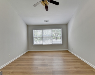 340 Waddington Trail - Photo Thumbnail 40