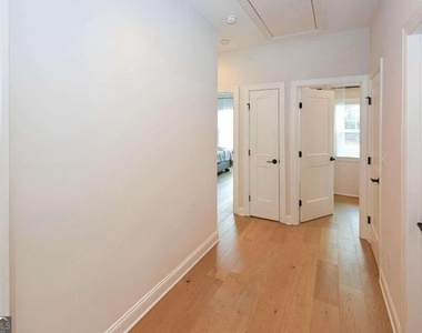 1860 Nw Commons Place - Photo Thumbnail 9
