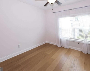 1860 Nw Commons Place - Photo Thumbnail 10