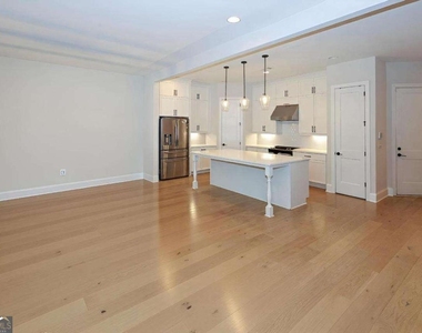 1860 Nw Commons Place - Photo Thumbnail 4