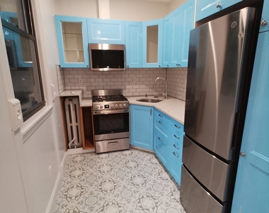 995 Hancock Street - Photo Thumbnail 1