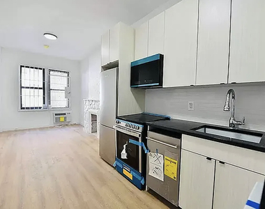 446 West 55th Street - Photo Thumbnail 1