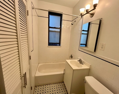 123 East 82nd Street - Photo Thumbnail 2