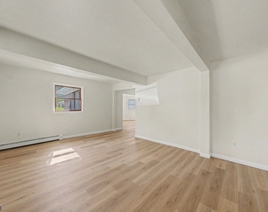 12 High St - Photo Thumbnail 4