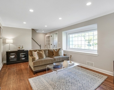 256 Woodland Ave - Photo Thumbnail 4