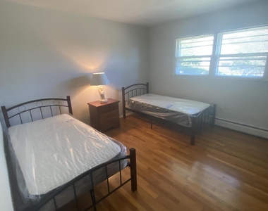 43 Dwight Drive - Photo Thumbnail 9