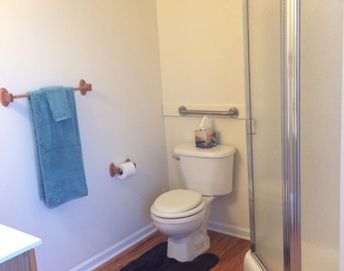 508 Lake Terrace - Photo Thumbnail 12