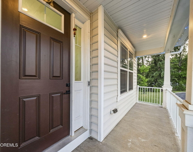 319 Tulip Court - Photo Thumbnail 6