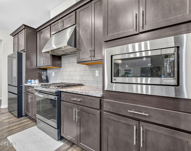 319 Tulip Court - Photo Thumbnail 19