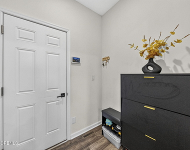 319 Tulip Court - Photo Thumbnail 20
