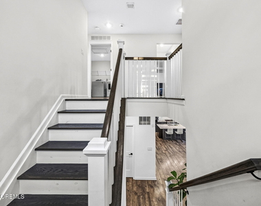 319 Tulip Court - Photo Thumbnail 21