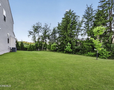 319 Tulip Court - Photo Thumbnail 36
