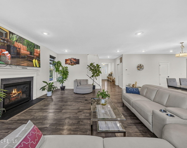 319 Tulip Court - Photo Thumbnail 11