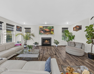 319 Tulip Court - Photo Thumbnail 9