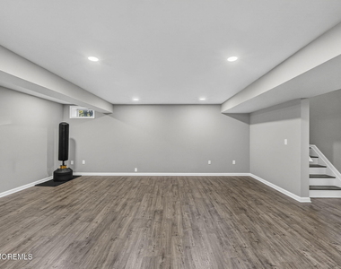 319 Tulip Court - Photo Thumbnail 29