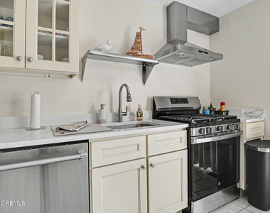 836 4th Avenue - Photo Thumbnail 15