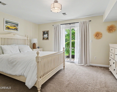 836 4th Avenue - Photo Thumbnail 2