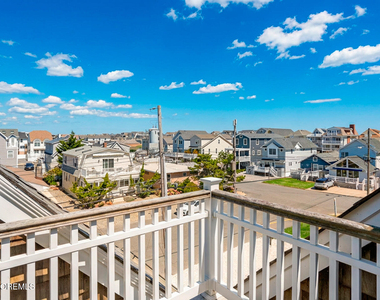565 Trout Avenue - Photo Thumbnail 3