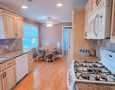 1176 Fern Street - Photo Thumbnail 7