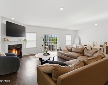 1402 Journey Avenue - Photo Thumbnail 8