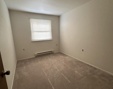 2 Fallbrook Street - Photo Thumbnail 11