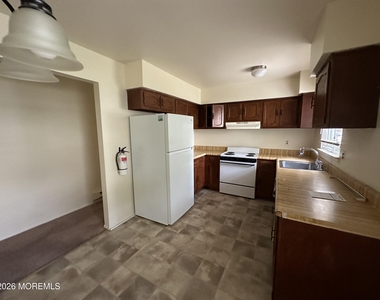 2 Fallbrook Street - Photo Thumbnail 6