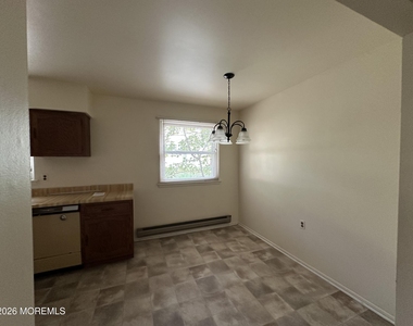 2 Fallbrook Street - Photo Thumbnail 5