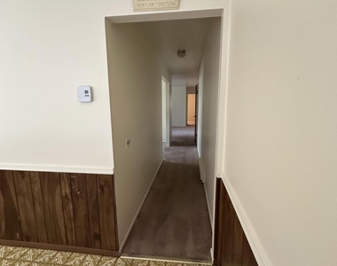 2 Fallbrook Street - Photo Thumbnail 4